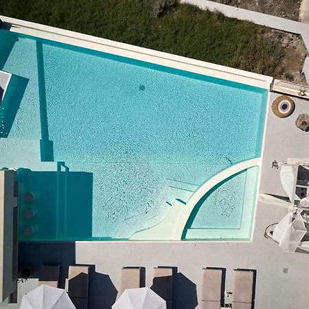 Adorno Oia Hotel Екстериор снимка