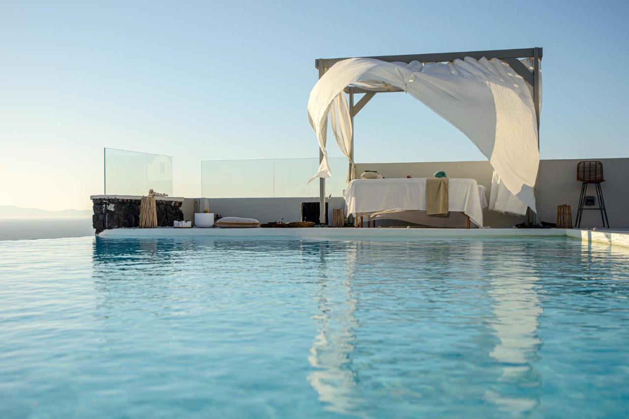 Adorno Oia Hotel Екстериор снимка