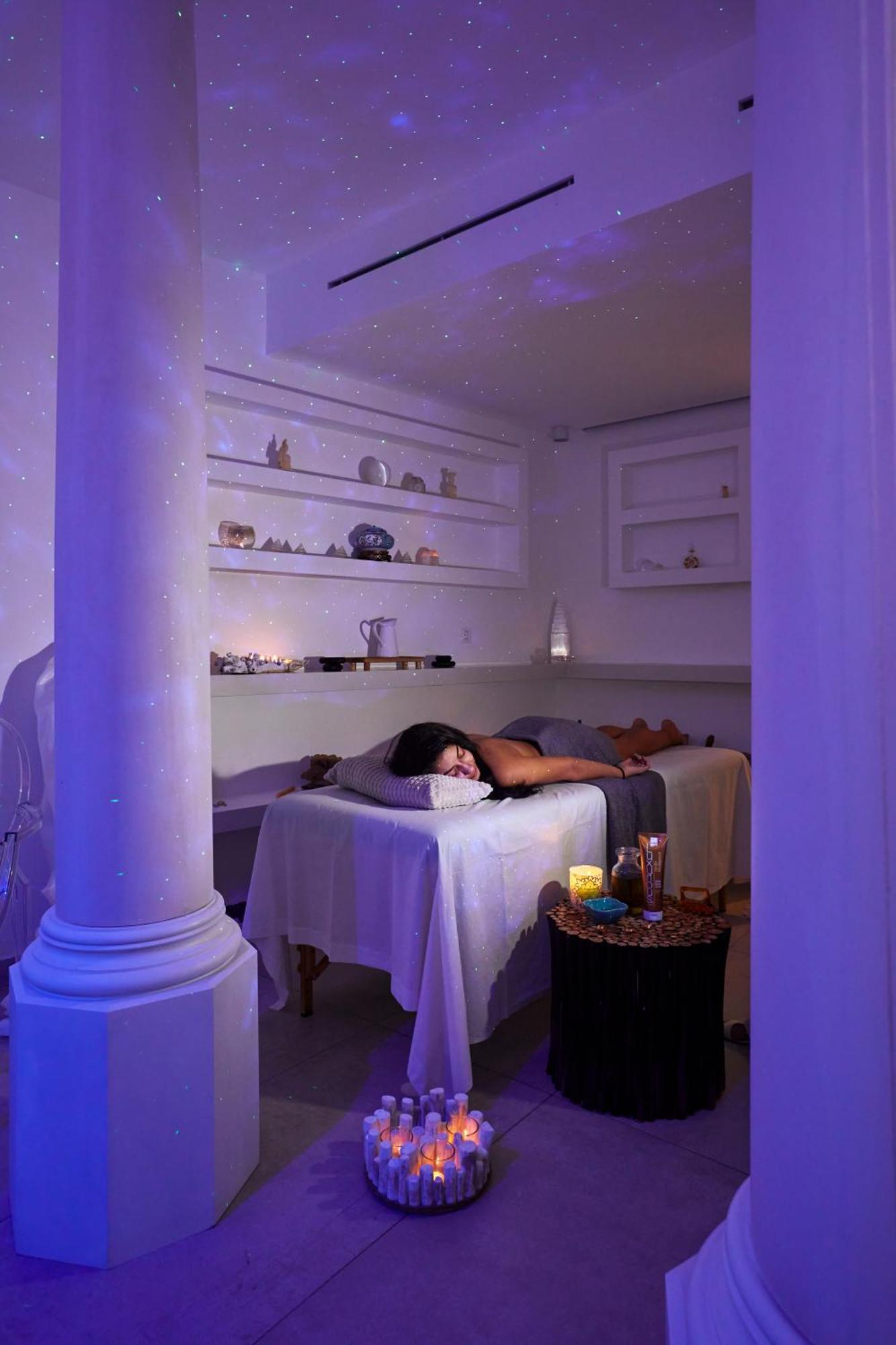 Adorno Oia Hotel Екстериор снимка
