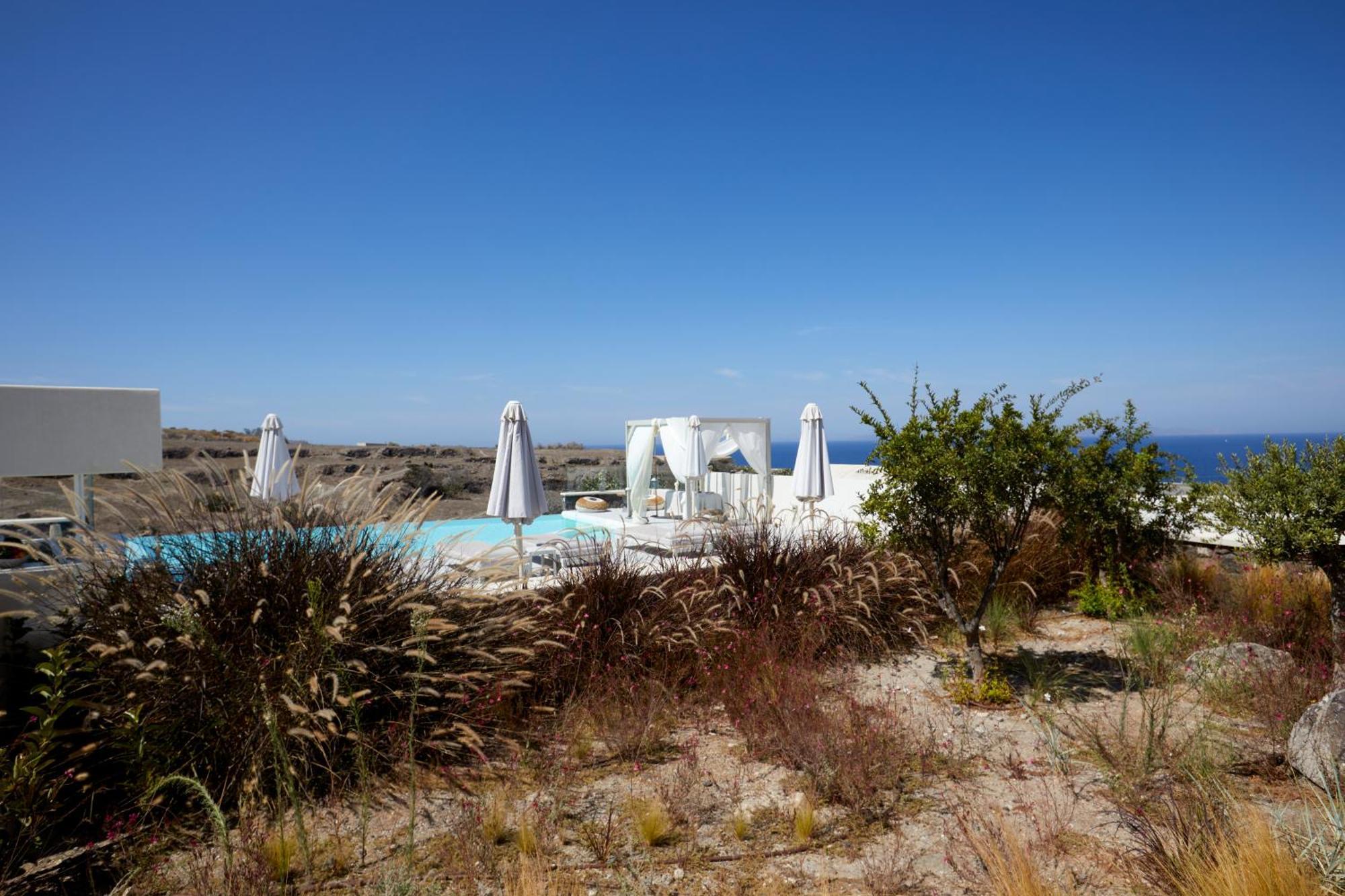 Adorno Oia Hotel Екстериор снимка