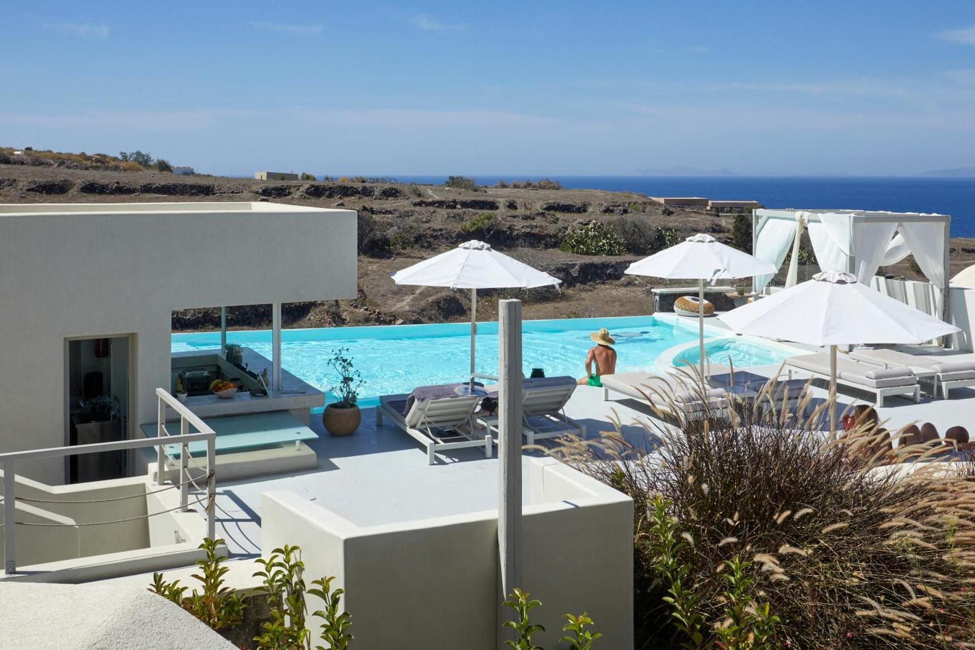 Adorno Oia Hotel Екстериор снимка