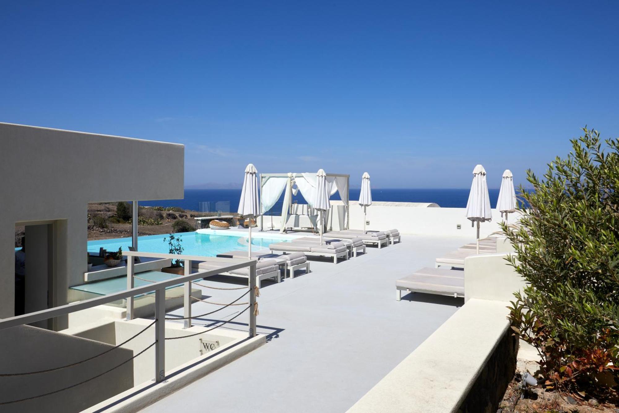 Adorno Oia Hotel Екстериор снимка
