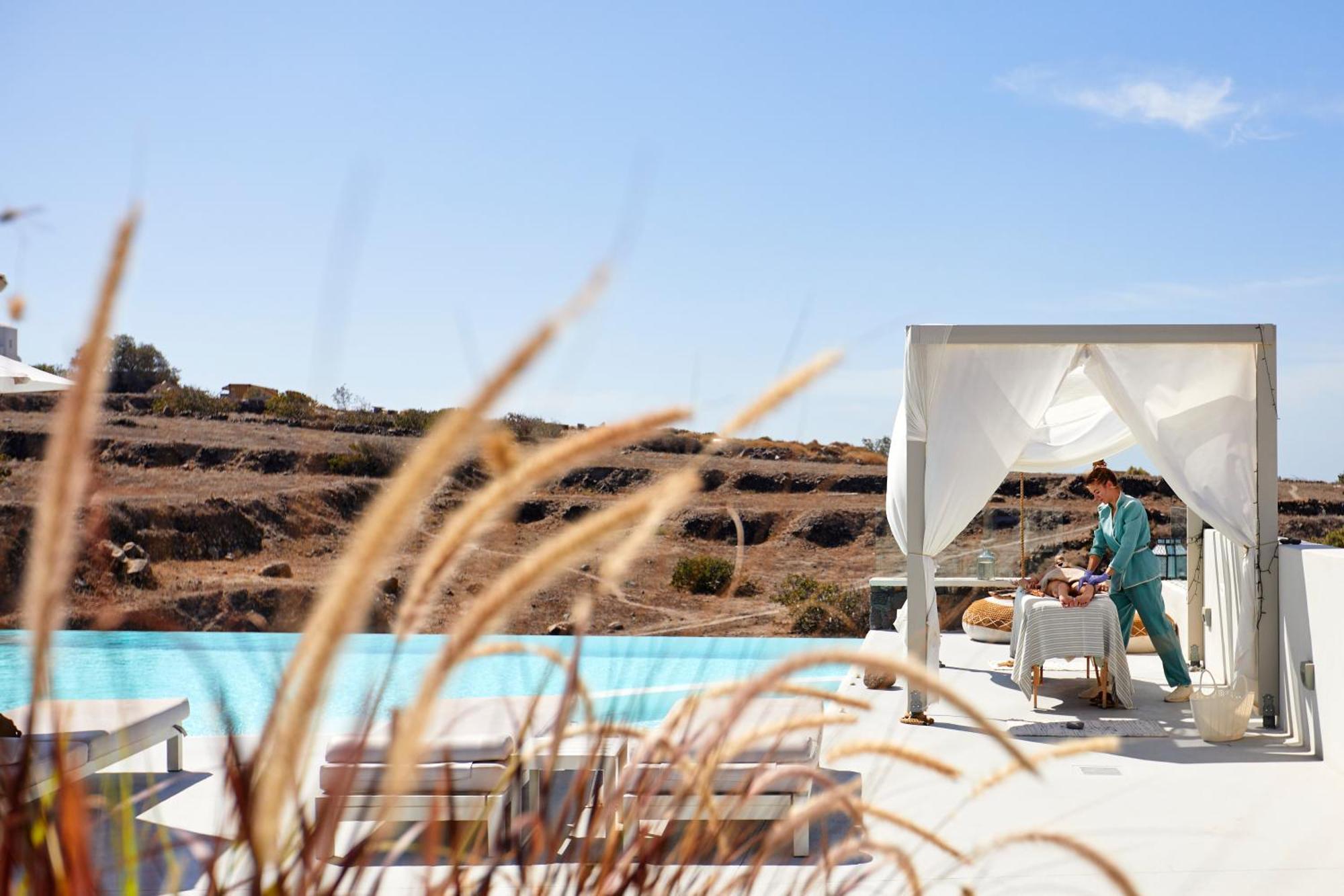 Adorno Oia Hotel Екстериор снимка