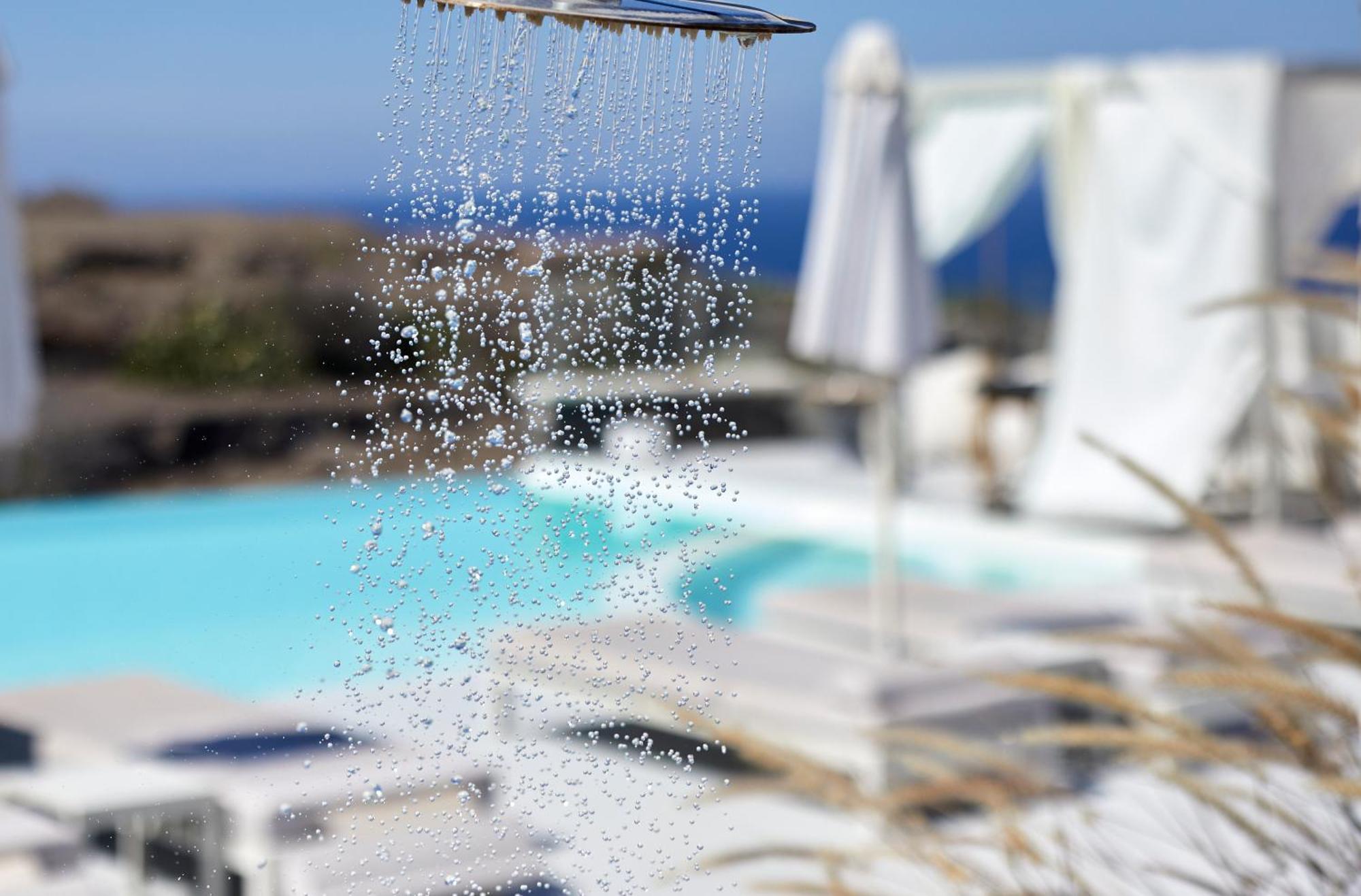 Adorno Oia Hotel Екстериор снимка