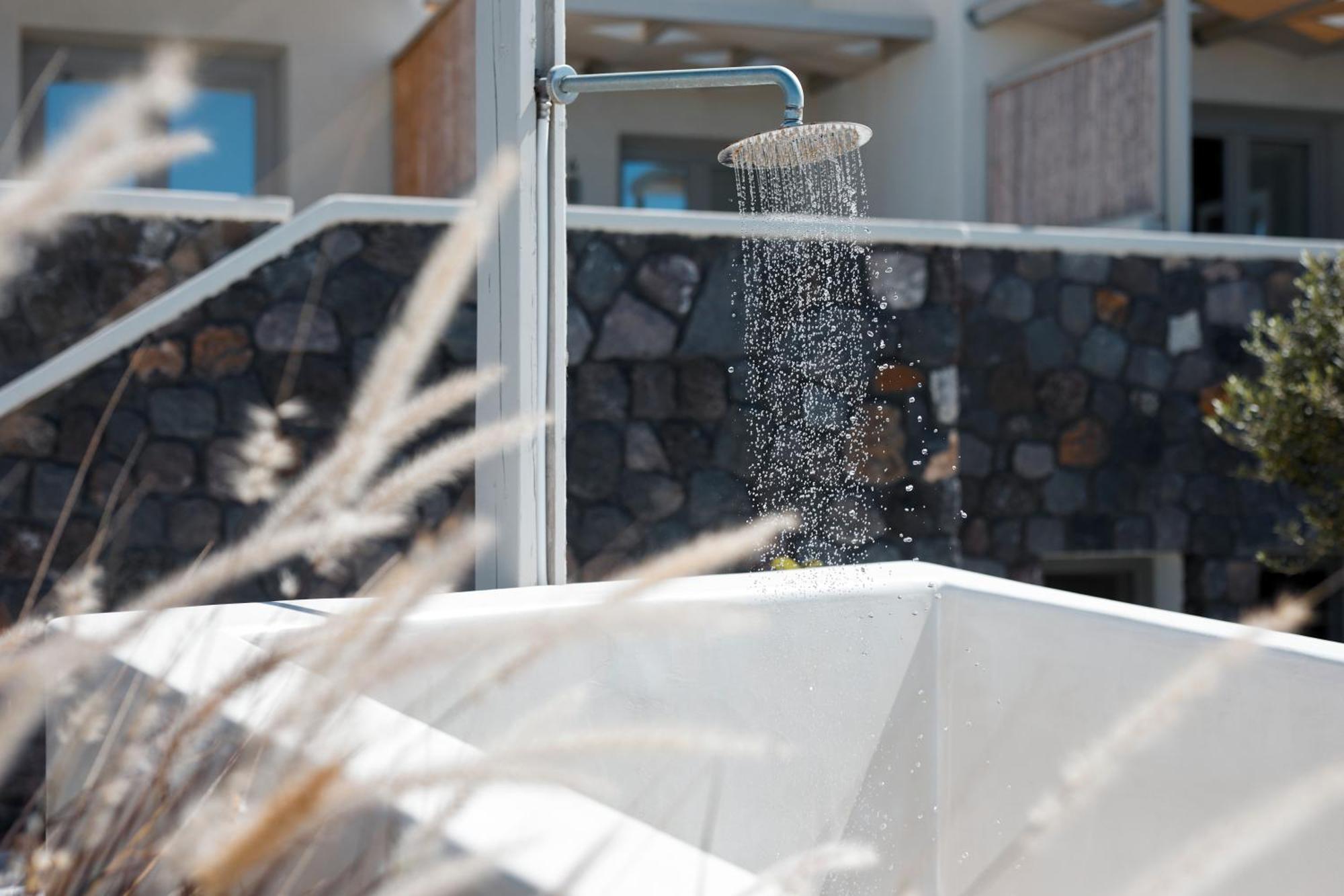 Adorno Oia Hotel Екстериор снимка