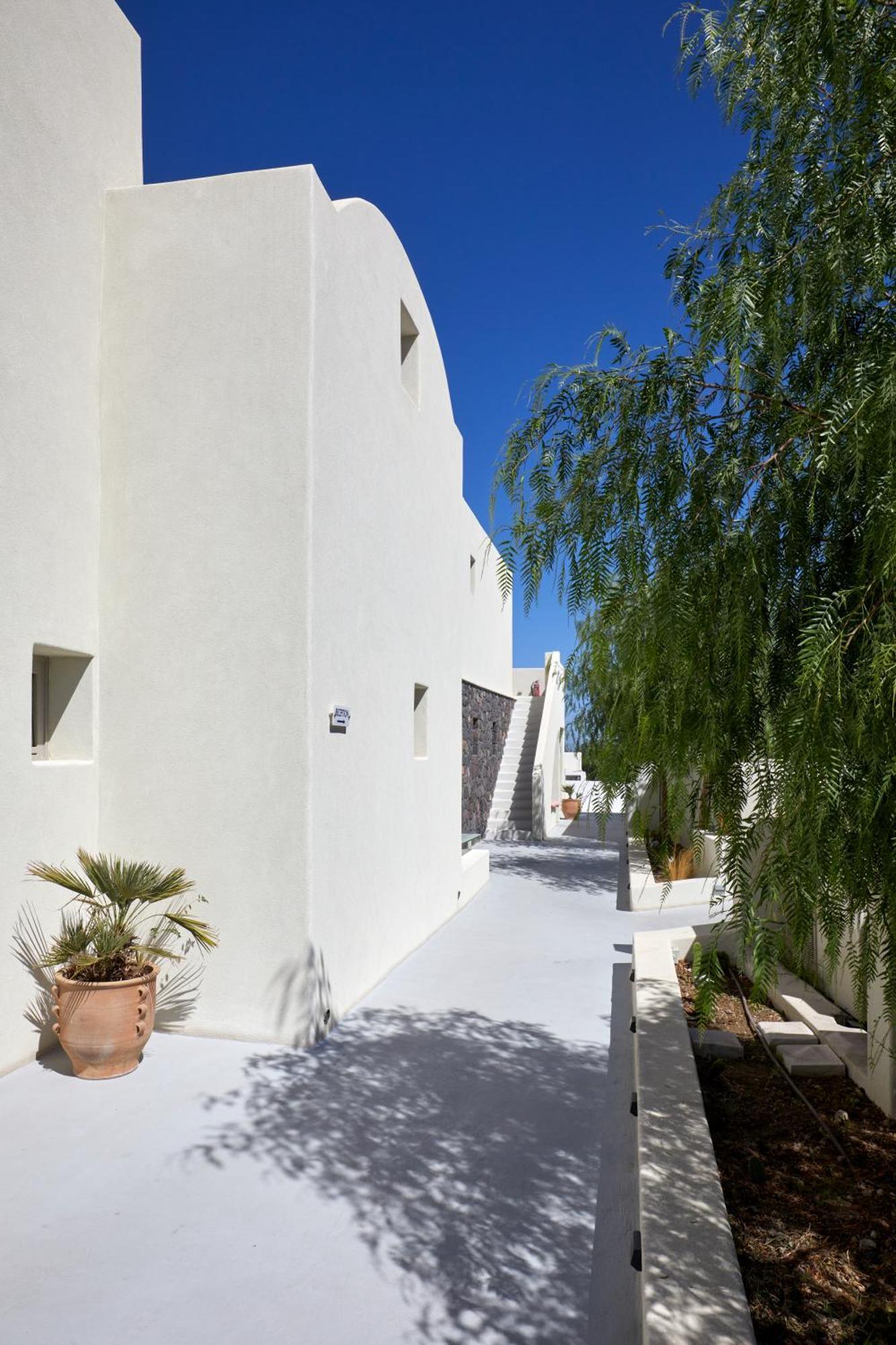 Adorno Oia Hotel Екстериор снимка