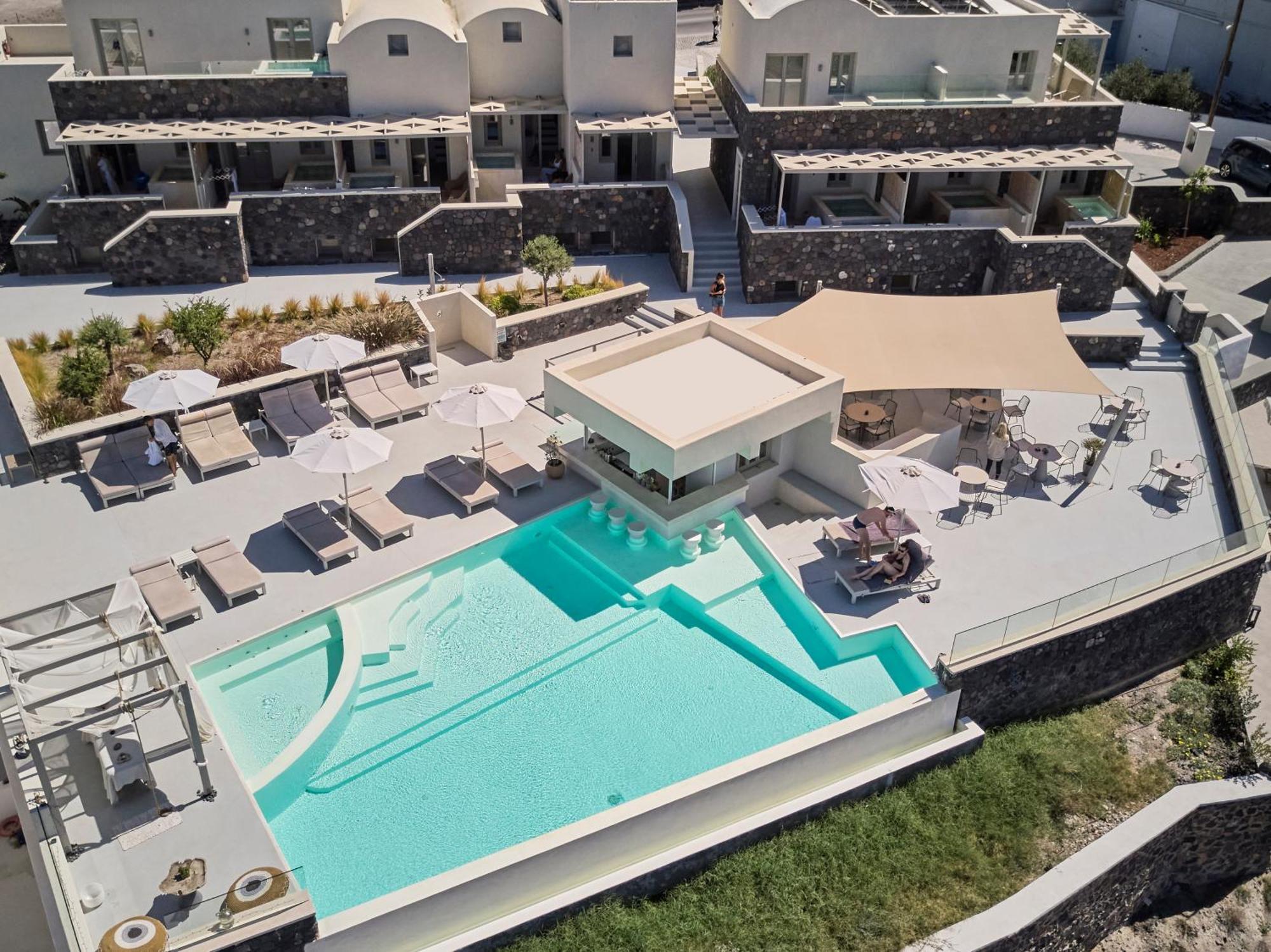 Adorno Oia Hotel Екстериор снимка