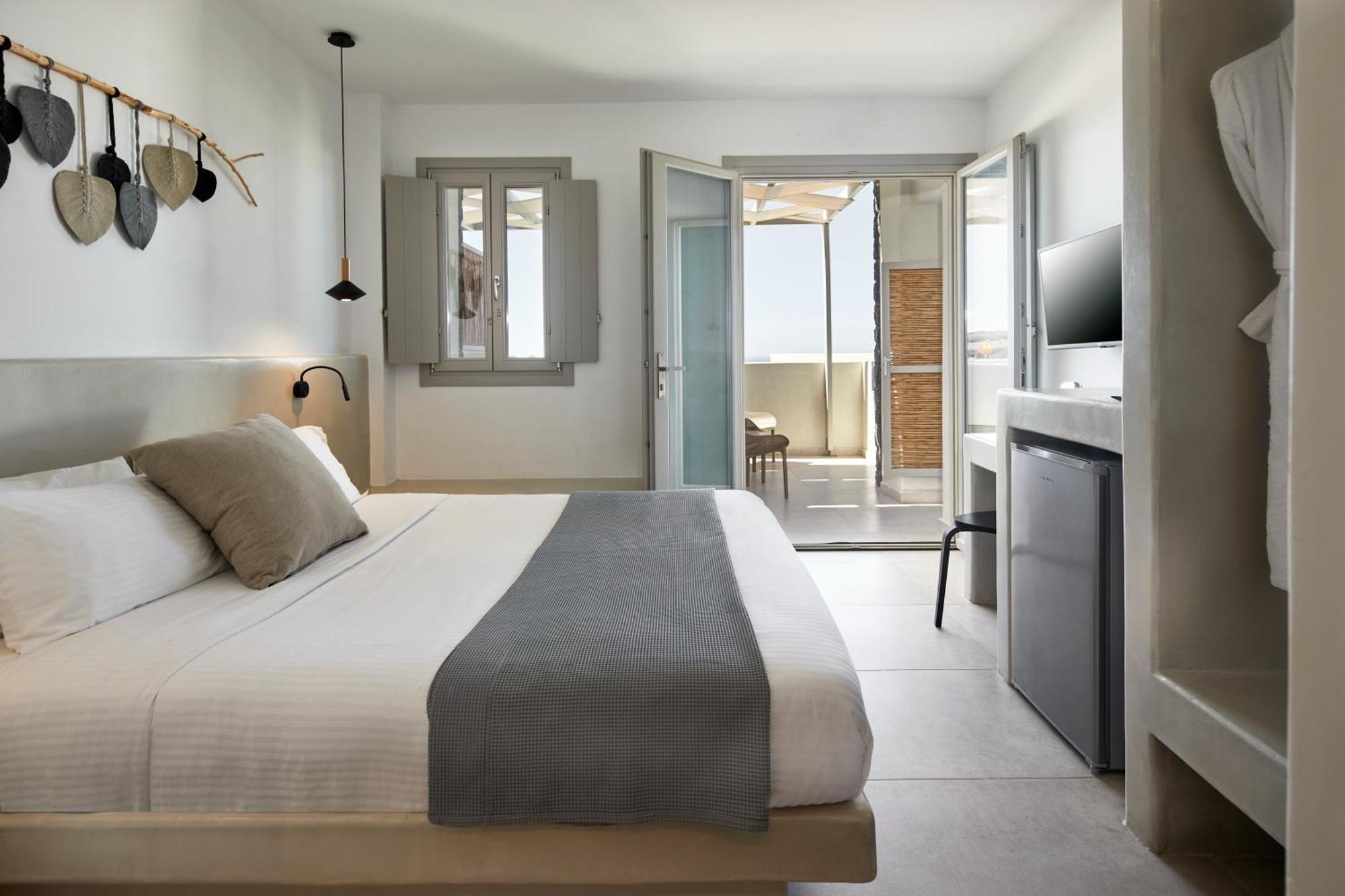 Adorno Oia Hotel Екстериор снимка