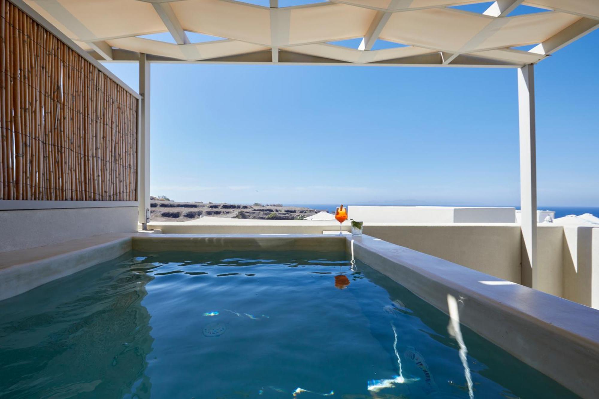 Adorno Oia Hotel Екстериор снимка