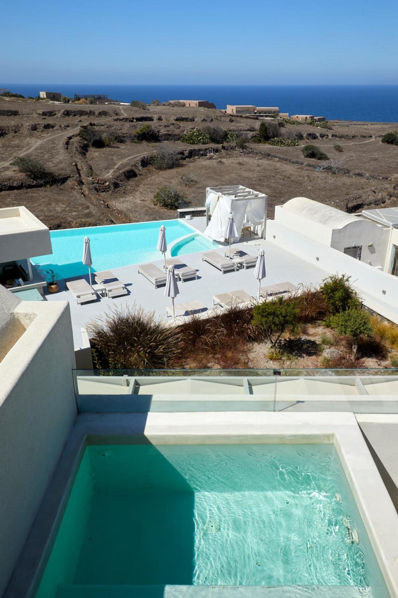Adorno Oia Hotel Екстериор снимка