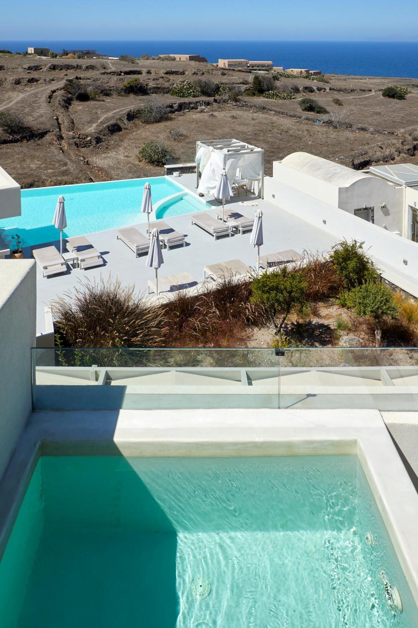 Adorno Oia Hotel Екстериор снимка